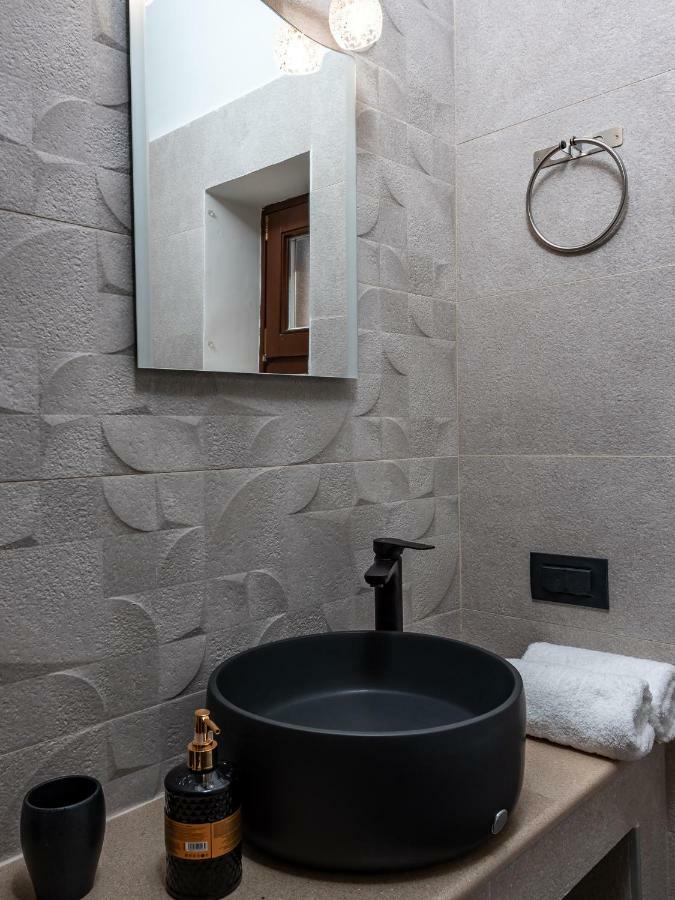 Bibliotheque Apartamento Rhodes City Exterior foto